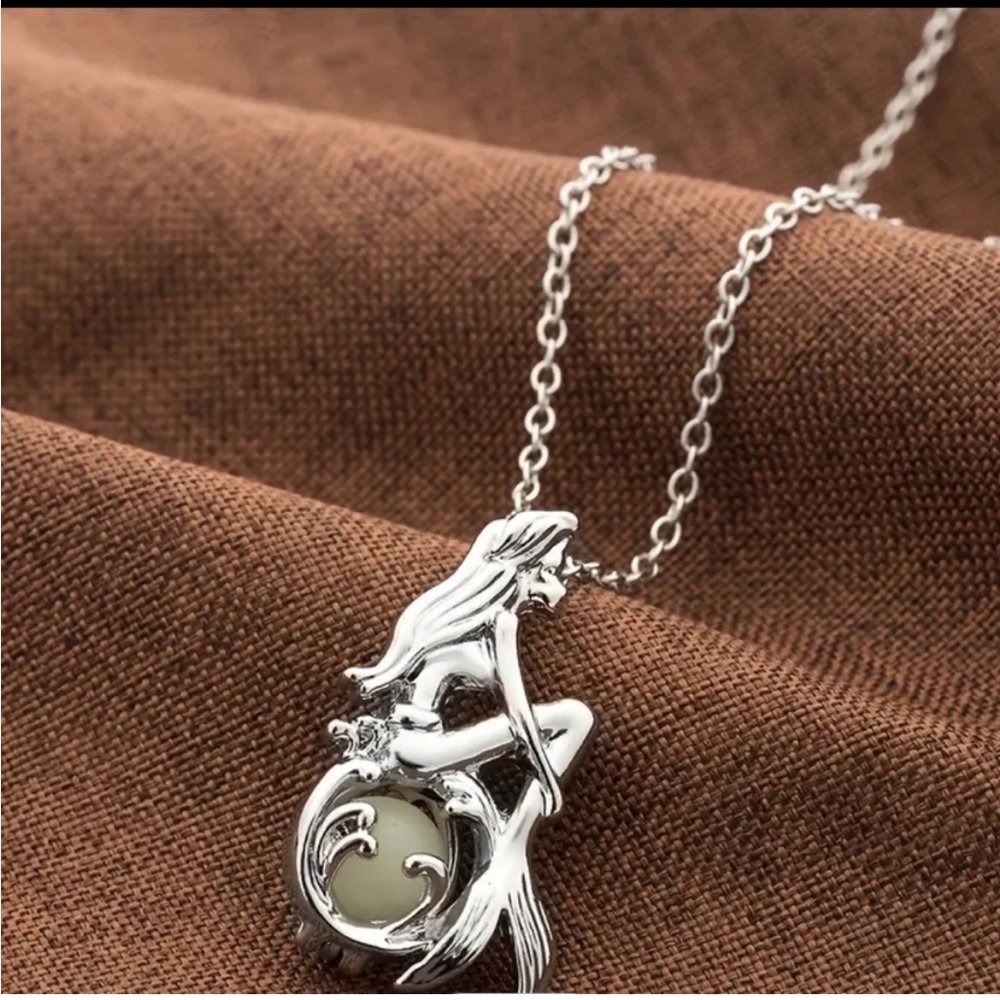 Disney The Little Mermaid Ariel Necklace